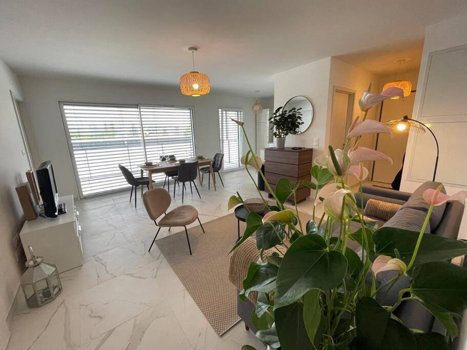 Magnifique Appartement A La Frontiere Suisse Saint-Louis  Buitenkant foto